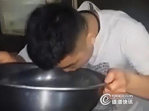 12斤哥(4位被永久封杀的网红)插图3