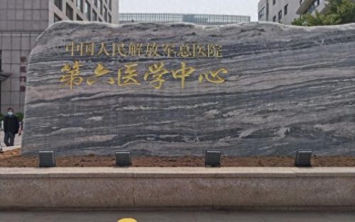 301昆明(昆明火车站2013原视频)插图13