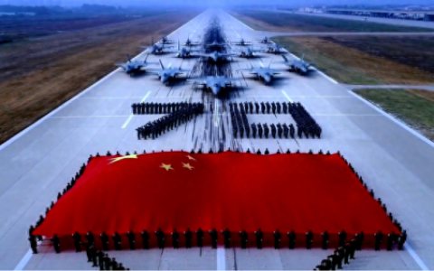 美国人看中国阅兵(奥巴马怎样评价中国三军仪仗队)