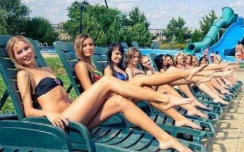 一夫多妻制晚上怎样睡觉(一男二女住一房违法吗)
