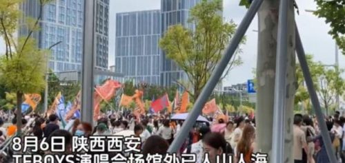 梦不再单纯总是乱纷纷是什么歌(梦不再单纯一碰就破碎)插图
