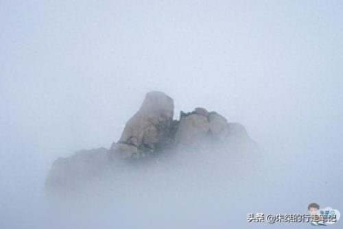 山岳景色排名前十(中国最著名山峦)插图5