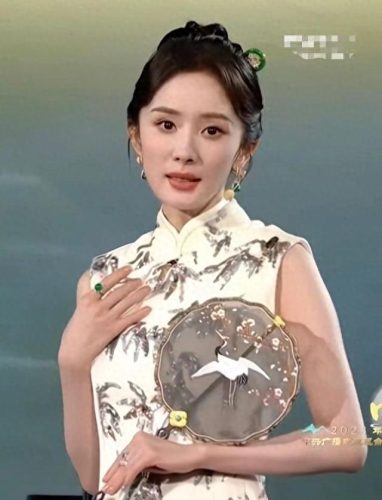 林志玲53分47(林志玲的裸妆凸显完美肌肤韩国)插图1
