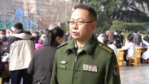 301昆明(昆明火车站2013原视频)插图17
