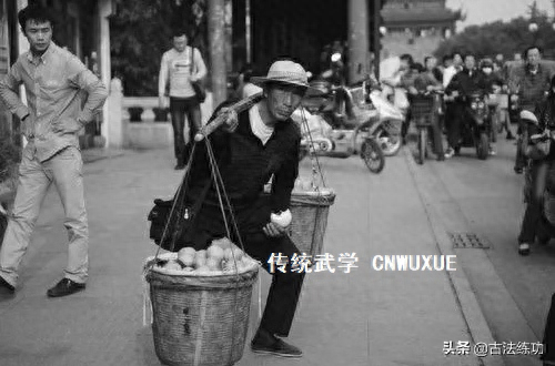 蓄势待发的意思(蓄势待发的近义词)插图1