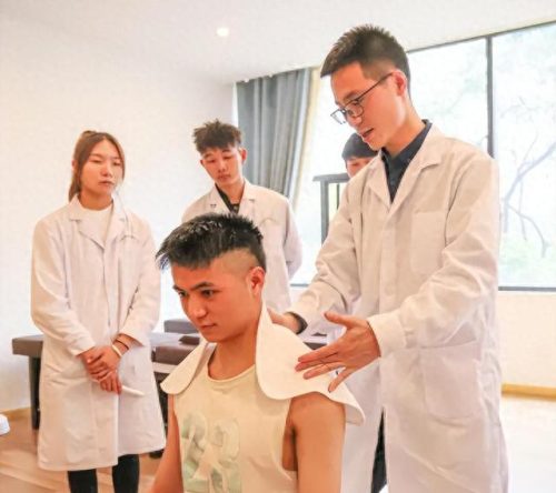 现代医学类专业排名前十(中专医学类专业目录)插图1