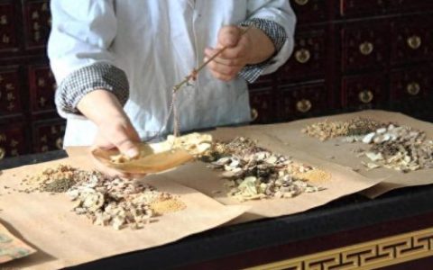 中药祛疤膏排名前十位(年久祛疤膏十大排行榜)