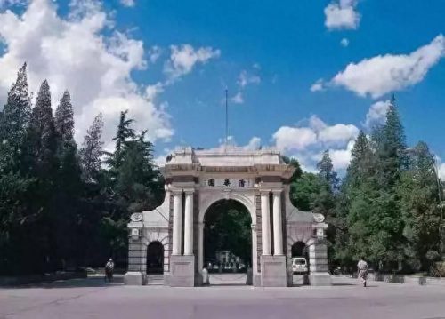 校友门(人民大学杰出校友)插图13