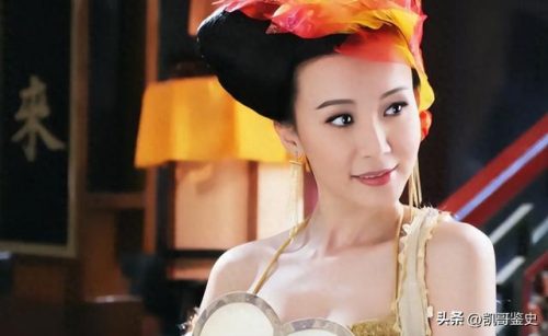 全网化妆高手排名前十(妖艳浓妆红唇化妆视频)插图37