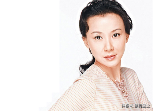 全网化妆高手排名前十(妖艳浓妆红唇化妆视频)插图42