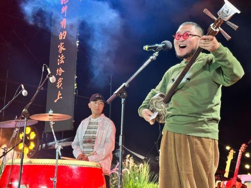 乡村路带我回家歌词(乡村歌曲40首)插图3