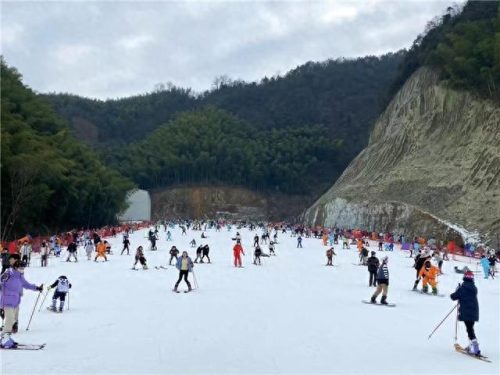 滑雪专业排名前十(国内滑雪专业学校)插图3