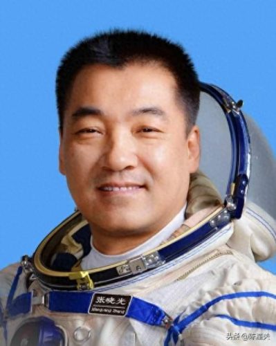 世界宇航员上太空排名前十(宇航员在太空直播)插图15