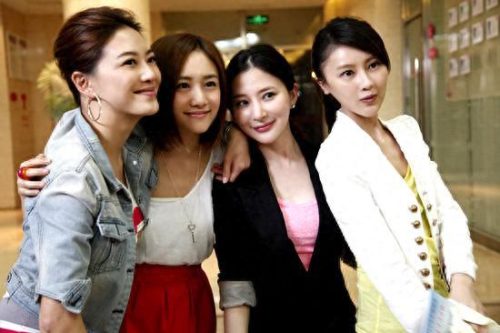 女人帮妞儿片头曲(女人帮电影主题曲)插图1