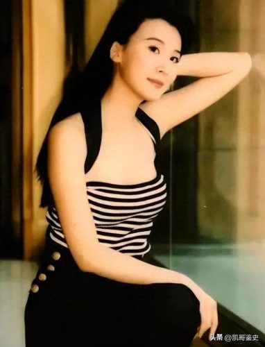 全网化妆高手排名前十(妖艳浓妆红唇化妆视频)插图13