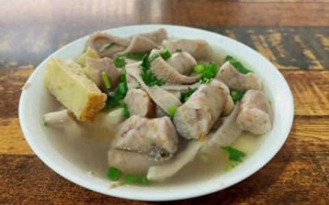 伊犁排名前十小吃(伊犁昭苏小吃一条街)