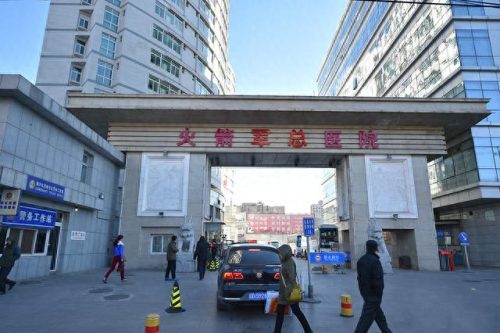 301昆明(昆明火车站2013原视频)插图5