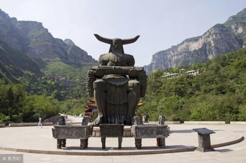 神农架打一字(八卦山巅星斗悬打一字)插图1