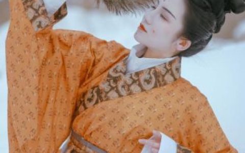 苍崖渺难涉(苍崖渺难步下一句)