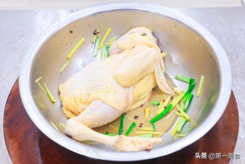 清蒸鸡的做法(清蒸鸡是用冷水还是开水蒸)插图2