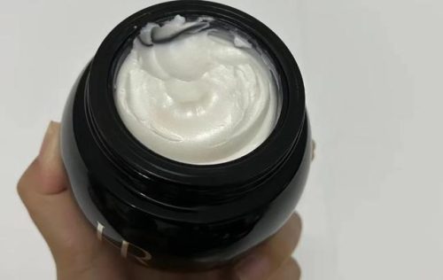 化妆品哪款好(常用的化妆品有哪些)插图3
