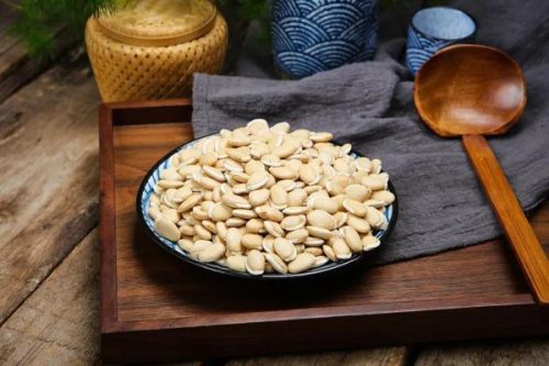 白扁豆的功效与作用及食用方法(白芸豆减肥效果怎么样)插图