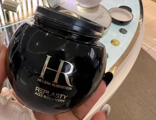 化妆品哪款好(常用的化妆品有哪些)插图2