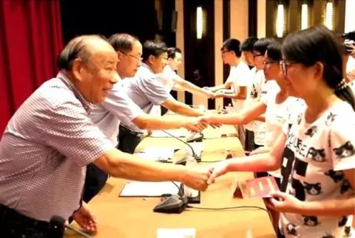 印度电视剧豪门恩怨(民国豪门恩怨电视剧)插图2