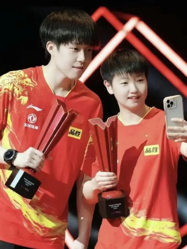 王楚钦爱上孙颖莎(孙颖莎左手戴的手链表示什么)插图1