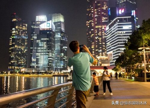 新加坡保险薪水排名前十(新加坡工资标准)插图