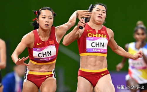 女子摔跤专家排名前十(女子摔跤光脚踩对手)插图1