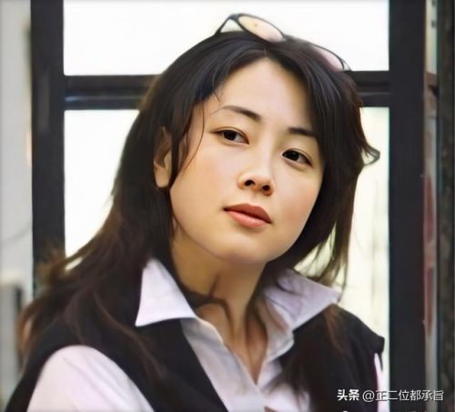坂井泉水的个人资料简介(山口百惠身高有多高)插图9