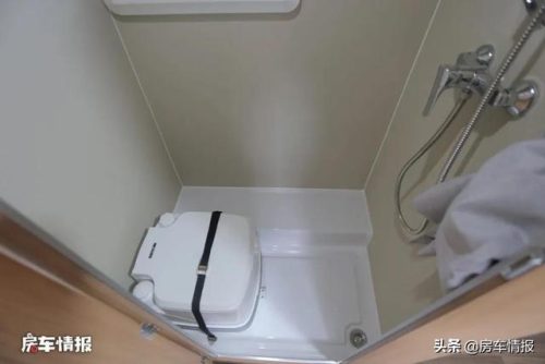 10万以下的自动挡房车(10万左右的房车排行榜前十名)插图26