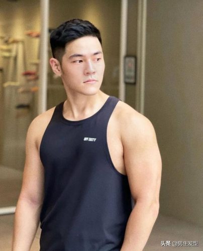 男生短发(12-15岁男生短碎发)插图1