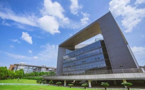 衢州学院怎么样(衢州学院改名衢州大学)