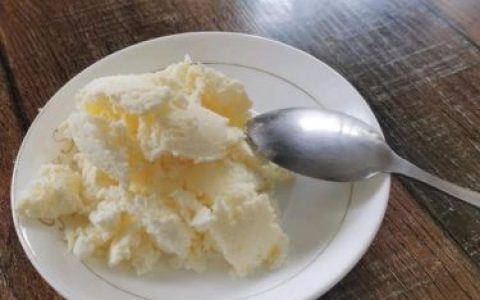 自制冰淇淋简易做法(冰淇淋粉做冰淇淋教程)