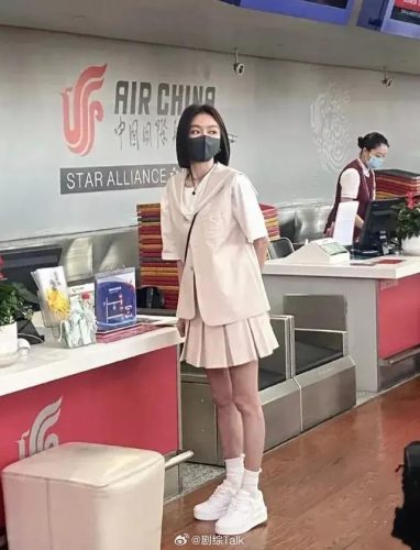 靳东老婆(靳东怎么读)插图1
