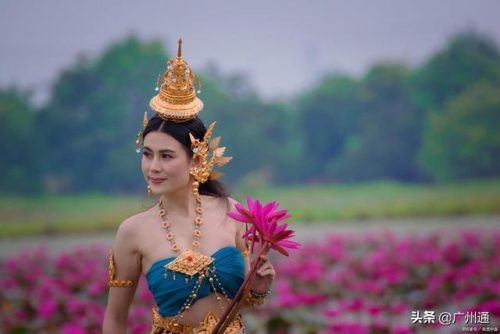 女装实体品牌排名前十(女装品牌大全排名)插图