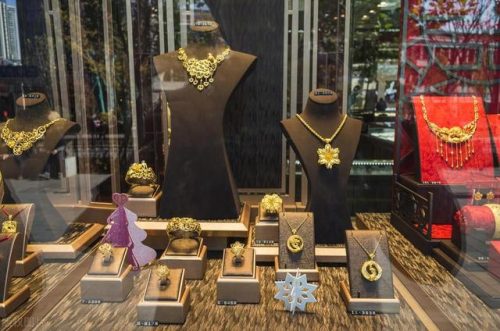 排名前十的黄金店(香港品牌珠宝店排名)插图