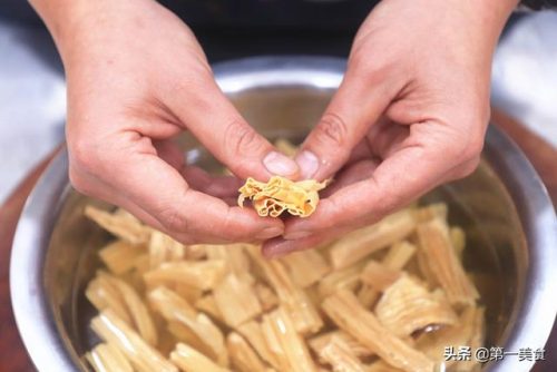 腐竹怎么泡最好(腐竹不泡直接煮行吗)插图6