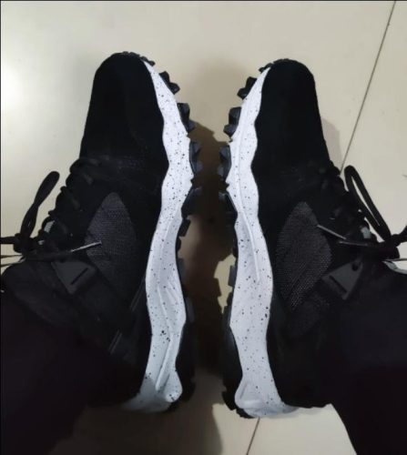 户外休闲鞋(世界十大顶级奢侈运动品牌)插图19