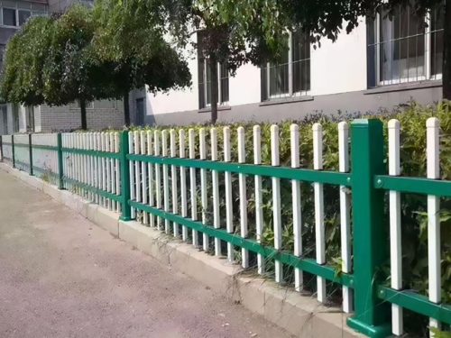 草坪栅栏(宁波草坪栅栏哪里有卖)插图1