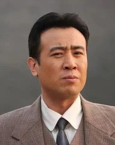 于和伟离婚(狂飙里于和伟媳妇演的谁)插图10