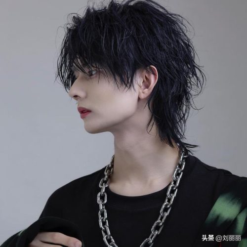 最流行男生发型(今年流行男生发型)插图12