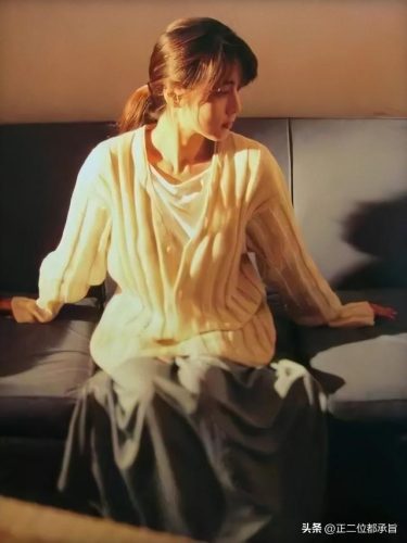 坂井泉水的个人资料简介(山口百惠身高有多高)插图36