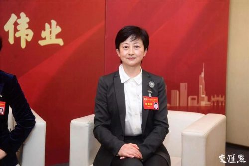 今天我主持(简单又大气的开场白)插图1