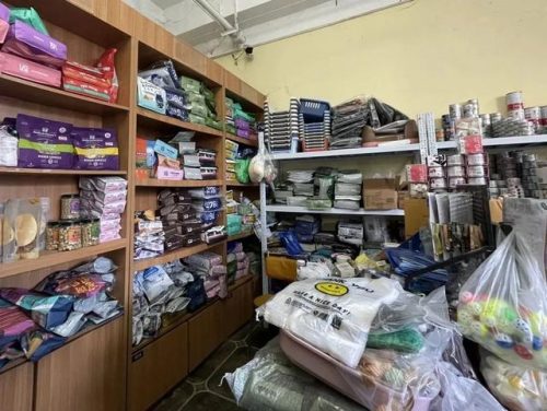 宠物用品店(宠物用品一手货源批发市场)插图1