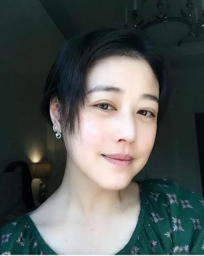 芳心不在家(电影芳心别乡故事梗概)插图3