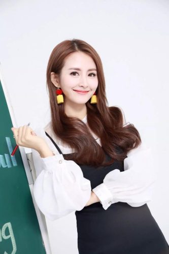 文艺范女主播排名前十(主播艺名女简单气质洋气)插图15