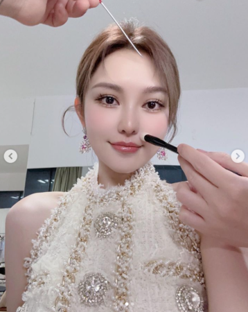 周扬青曝整容原因(周扬青是什么时候分手的)插图1